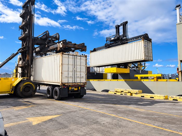 Loading & Handling